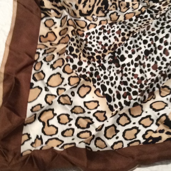 Silk square scarf. Like new - Picture 2 of 7